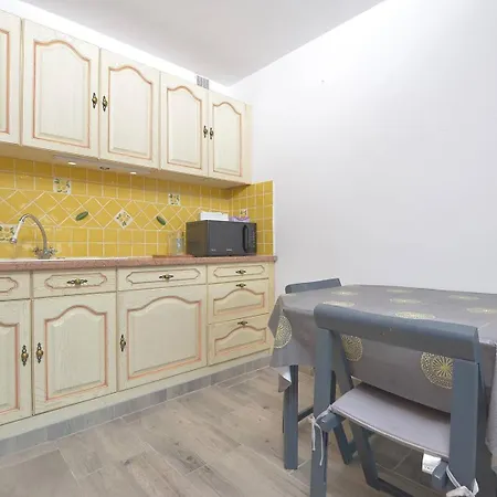 Appartement Galeasses, T2 Cabine, Climatisé Au Boucanet Pour 4 Personnes